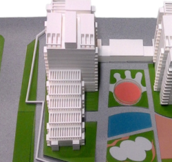 Une maquette architecturale de haute précision conçue par ARI Model, illustrant une installation de production d’énergie sans carbone. Cette maquette interactive et réaliste intègre des parcs solaires, parcs éoliens, centrales hydroélectriques et réa
