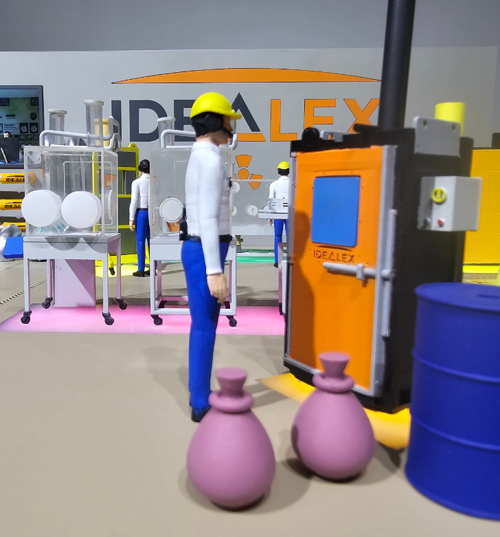Une maquette animée et éclairée extrêmement détaillée réalisée par ARI Maquette pour une startup à Hannover Messe, intégrant une architecture complexe, un éclairage intégré et des éléments cinétiques pour captiver les visiteurs. Ce modèle attire l’at