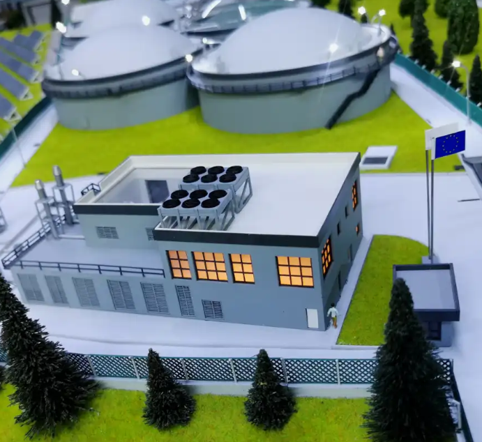 Maquettes physiques personnalisées par ARI Maquette pour l’Immobilienmesse, incluant des projets résidentiels, des complexes mixtes, des pôles commerciaux, des initiatives de smart city et des concepts d’urbanisme durable. Avec un éclairage LED, des 