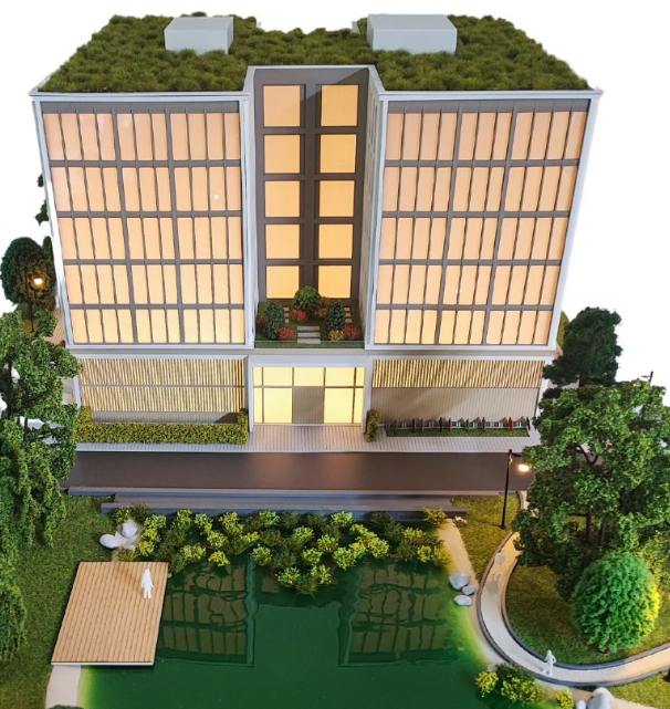 Maquettes physiques d’ARI Model pour Ambiente, mettant en avant des présentations de produits modernes, des concepts d’agencement d’espaces commerciaux, des idées de design durable, des centres de production écologiques et des installations de style 