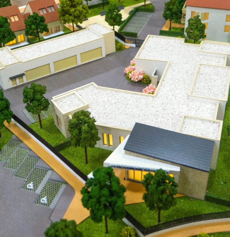 Une maquette physique hautement détaillée réalisée par ARI Maquette pour le Tourismusmesse Wien, avec des textures réalistes, des détails architecturaux précis et un éclairage immersif, conçue pour captiver les visiteurs et renforcer la visibilité de
