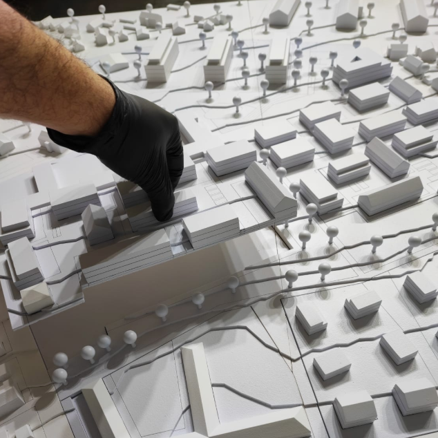 Une maquette éducative sur mesure réalisée par ARI Maquette pour l’exposition Éducation et Apprentissage Numérique (226). Cette maquette physique illustre des classes intelligentes, des laboratoires numériques et des systèmes e-learning interactifs, 