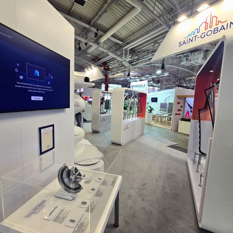 Maquettes architecturales sur mesure conçues par ARI Maquette pour Learning Technologies, intégrant éclairage, animation et designs innovants. Chaque maquette reflète 20 ans d’expérience en modélisation architecturale, alliant innovation éducative et