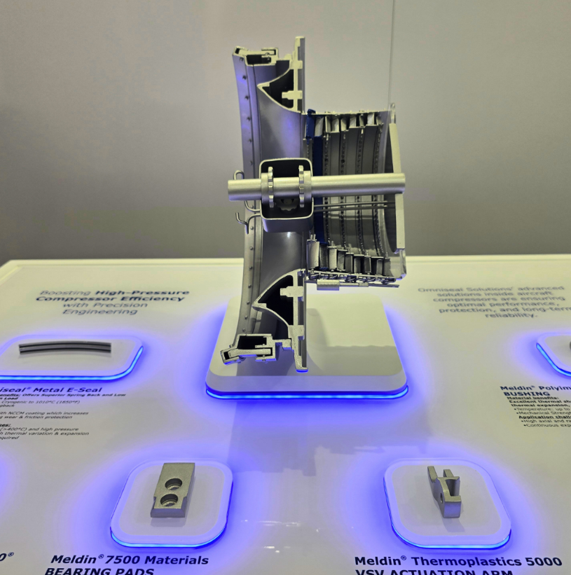 Une maquette architecturale personnalisée créée par ARI Maquette pour le Smart Learning Expo, mettant en valeur un travail artisanal précis, un éclairage étudié et une finition minutieuse. Chaque maquette reflète plus de 20 ans d’expérience d’ARI Maq