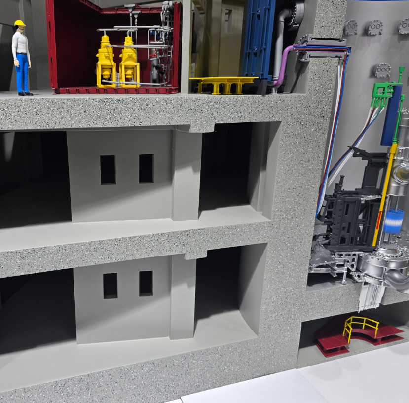 Une maquette architecturale sur mesure conçue par ARI Maquette pour CeMAT, mettant en scène la logistique, l’automatisation et l’innovation de la chaîne d’approvisionnement grâce à des effets lumineux, des animations et une précision artisanale. Avec