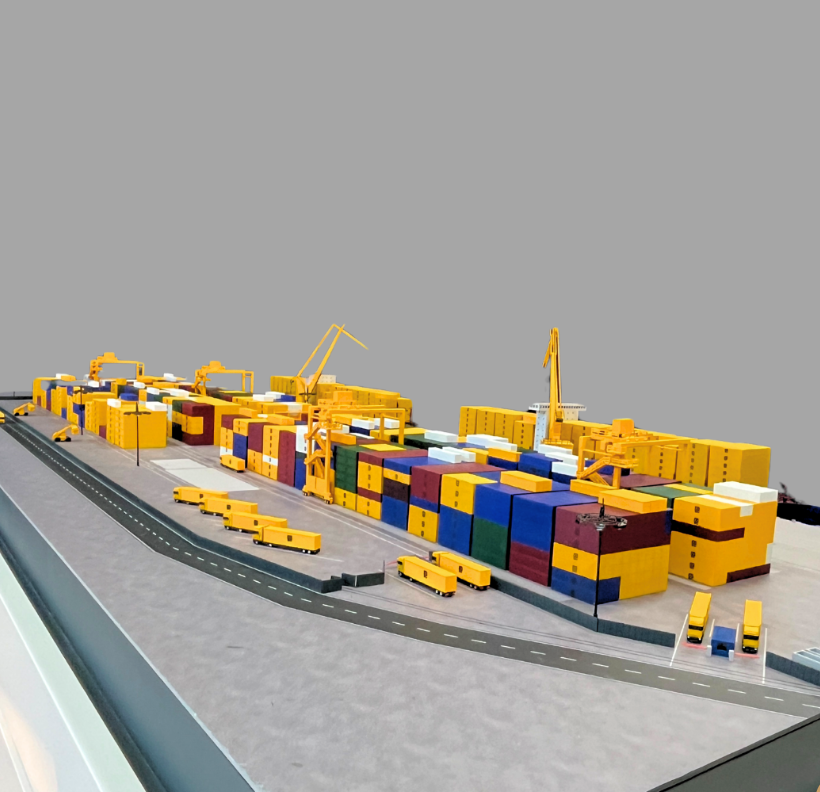 Une maquette logistique durable réalisée par ARI Maquette, intégrant éclairage, mouvement et détails architecturaux pour la Green Logistics Expo.